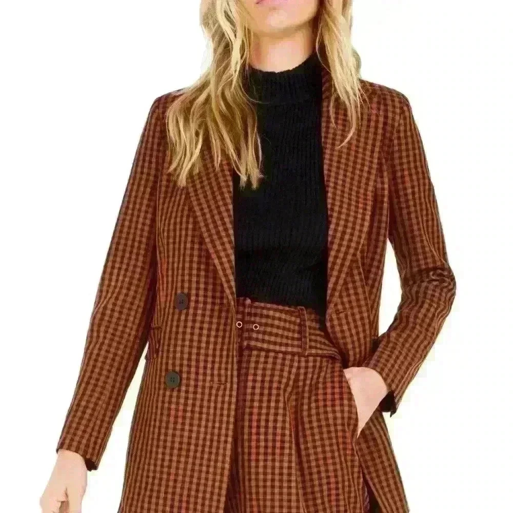 BarIII Checkered Black and Burnt Orange Blazer with pocket.